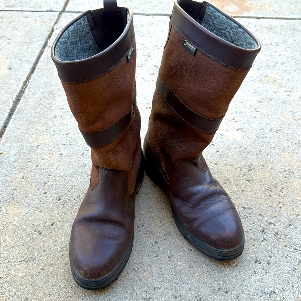 Men’s size 10 (43) Goretex Dubarry boots
